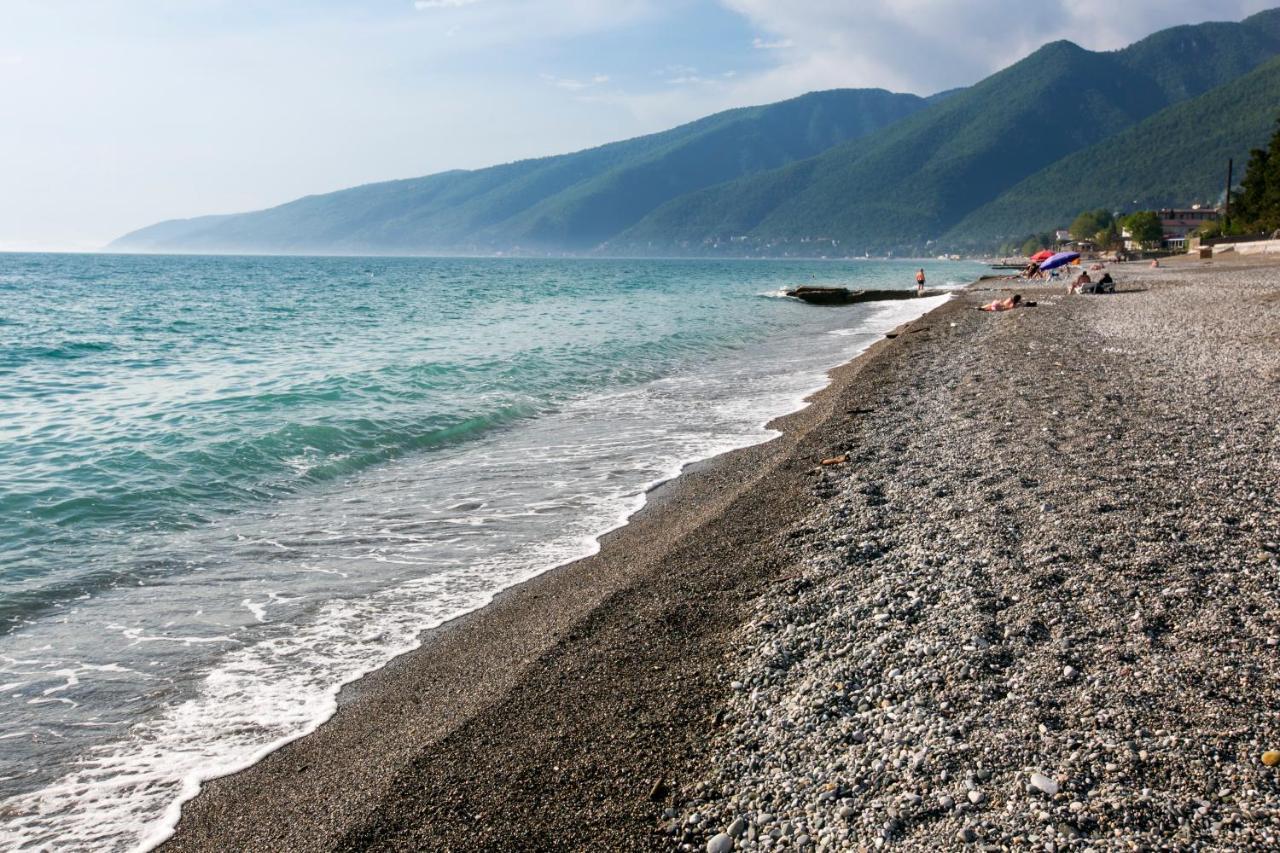 Guest House Lavr Gagra Exterior photo